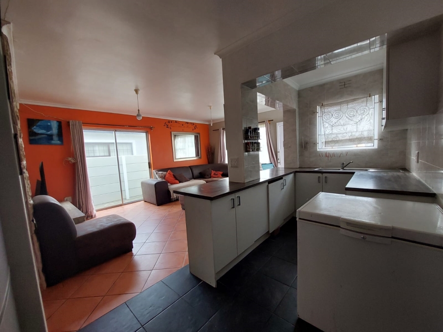 3 Bedroom Property for Sale in Grassy Park Western Cape